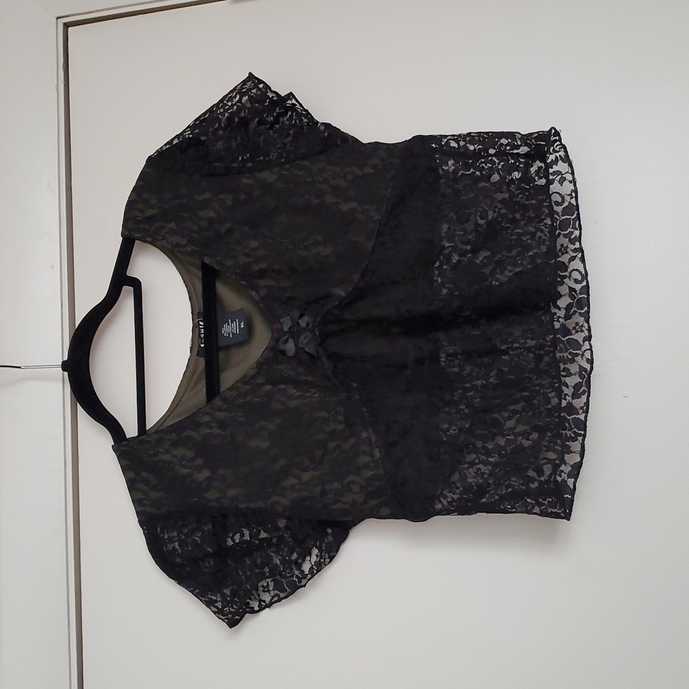 *NWT* Hot Topic's Cosmic Aura Black Lace Overlay With Olive Coloring Baby Tee - Picture 5 of 16